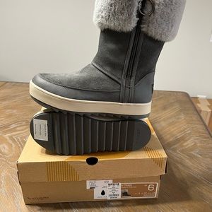 Koolaburra by UGG boots NWT